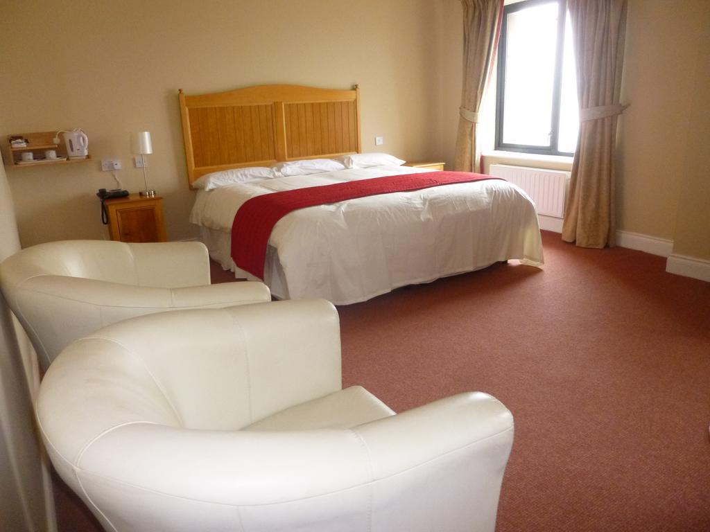Ostan Oilean Acla Hotel Achill Sound Room photo