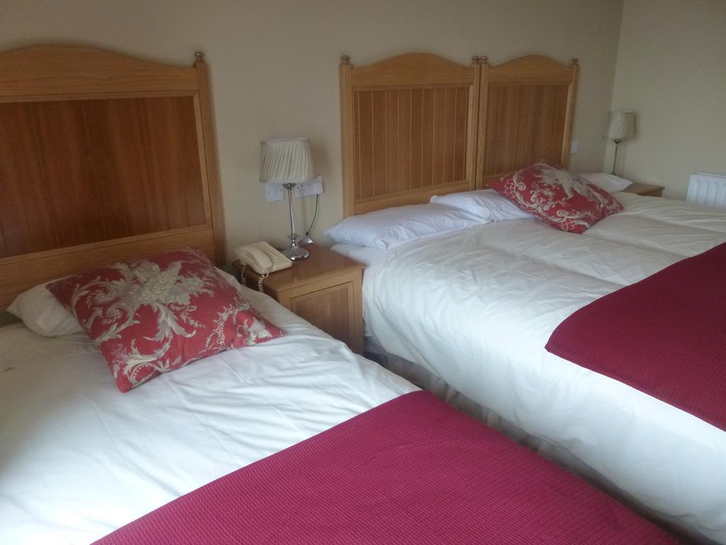 Ostan Oilean Acla Hotel Achill Sound Room photo