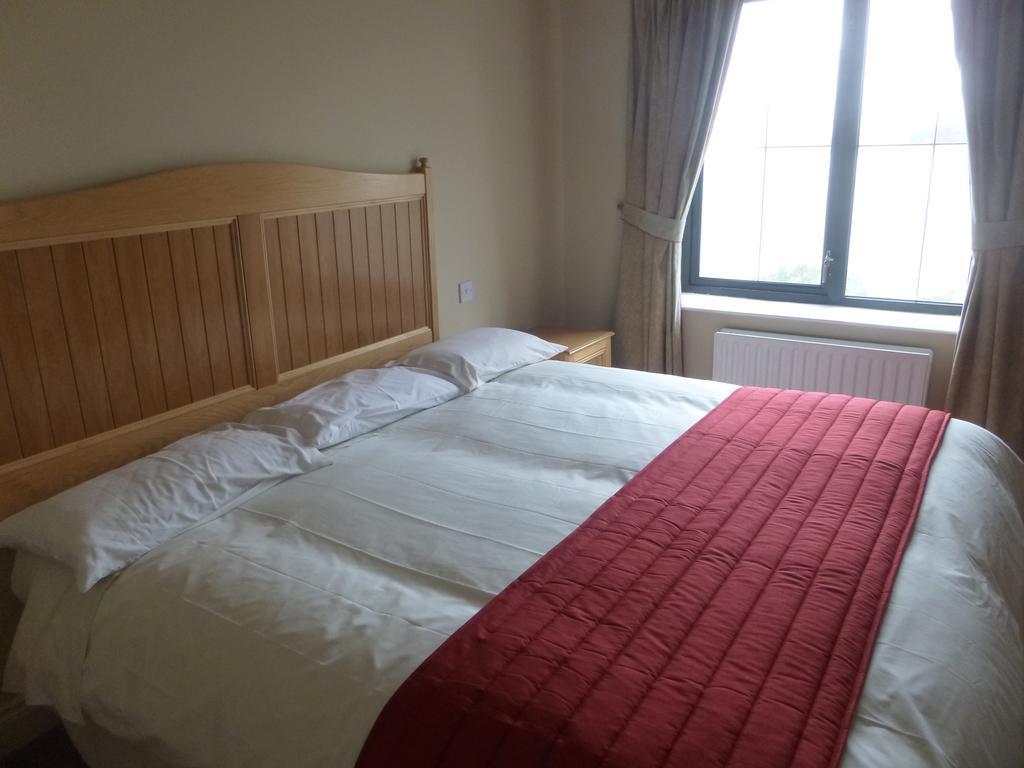 Ostan Oilean Acla Hotel Achill Sound Room photo